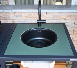 Dekton natuursteen kraan en wasbak – Modular Outdoor Workspace – Big Green Egg