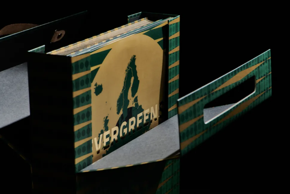 Evergreens from around Europe – Big Green Egg