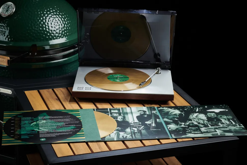 Evergreens from around Europe – Big Green Egg